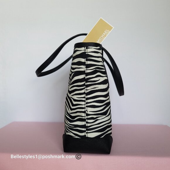 MICHAEL KORS Eva Small Nylon Tote with Animal Print- Black Multi 🎈$98. - Picture 9 of 16